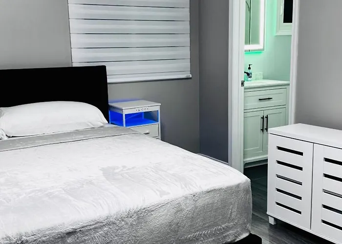5 Star Luxury Near Chicago O'hare Villa *