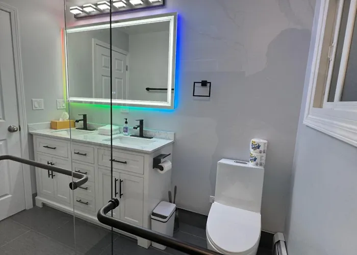 5 Star Luxury Near Chicago O'hare *