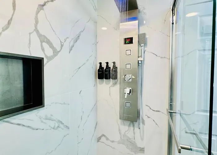 5 Star Luxury Near Chicago O'hare