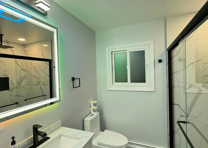 5 Star Luxury Near Chicago O'hare *